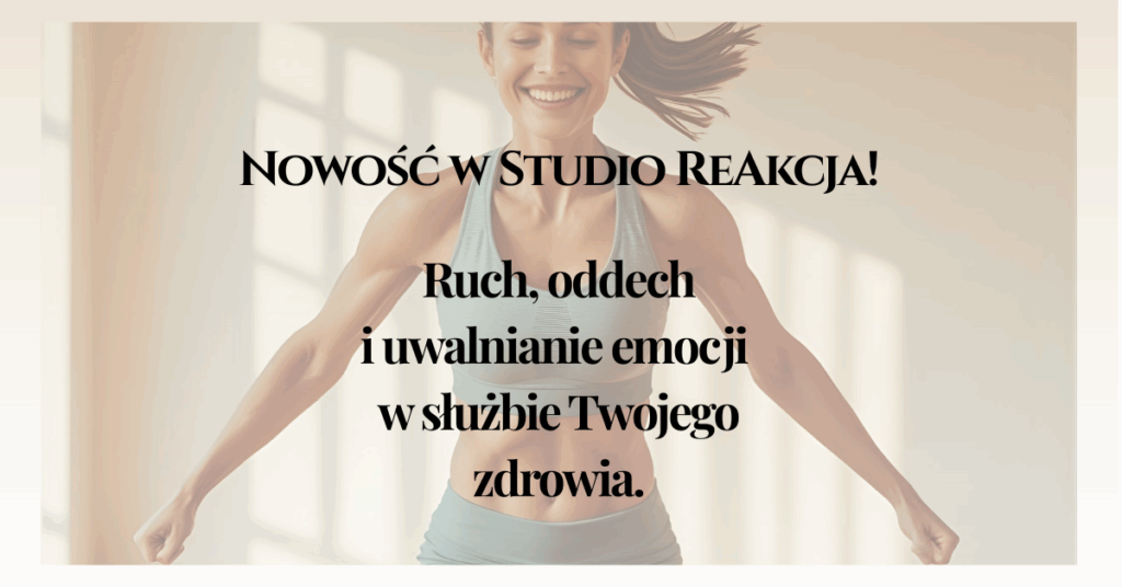 uwalnianie emocji. Kobieta w podskokach.